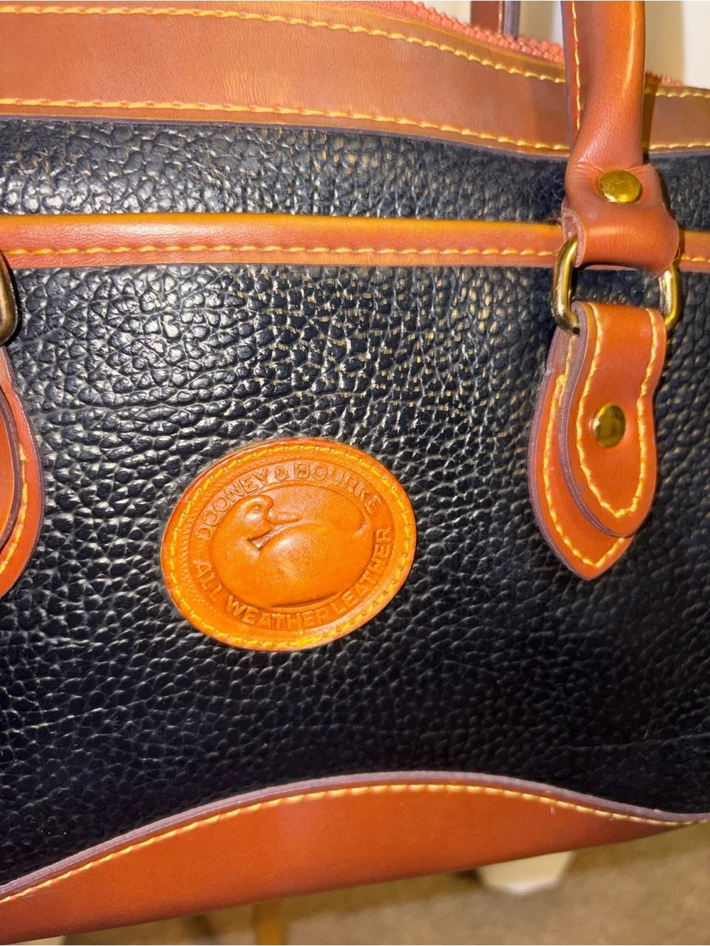 Dooney & Bourke structured dooney